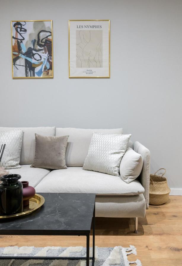 Crystal 3Bdr Apartment In Center Bukarest Eksteriør billede