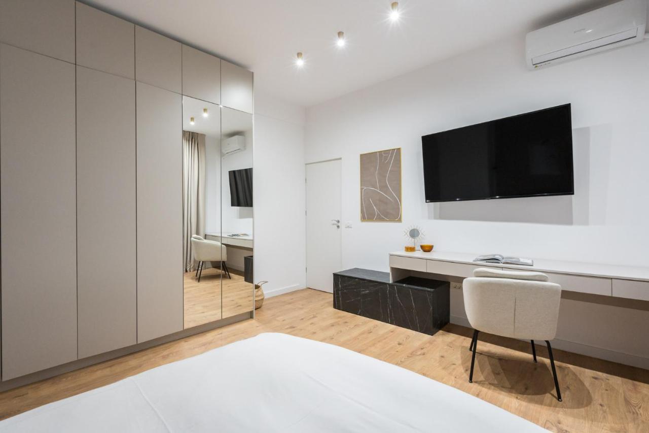 Crystal 3Bdr Apartment In Center Bukarest Eksteriør billede