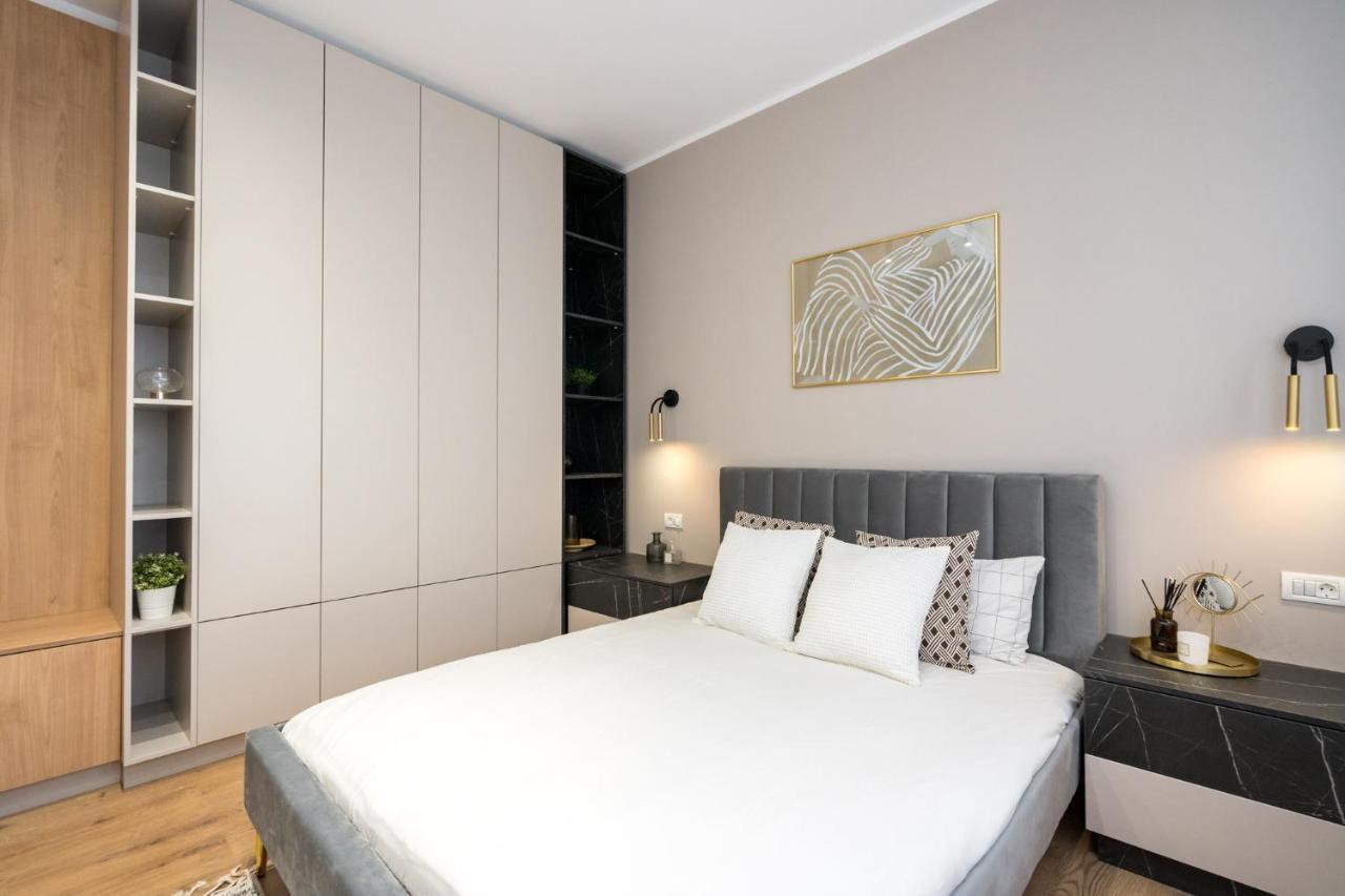 Crystal 3Bdr Apartment In Center Bukarest Eksteriør billede