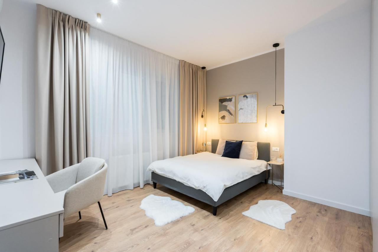 Crystal 3Bdr Apartment In Center Bukarest Eksteriør billede