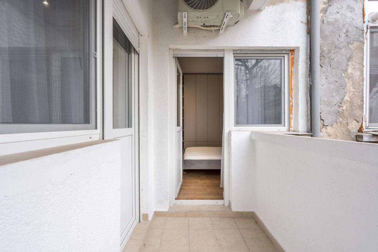 Crystal 3Bdr Apartment In Center Bukarest Eksteriør billede